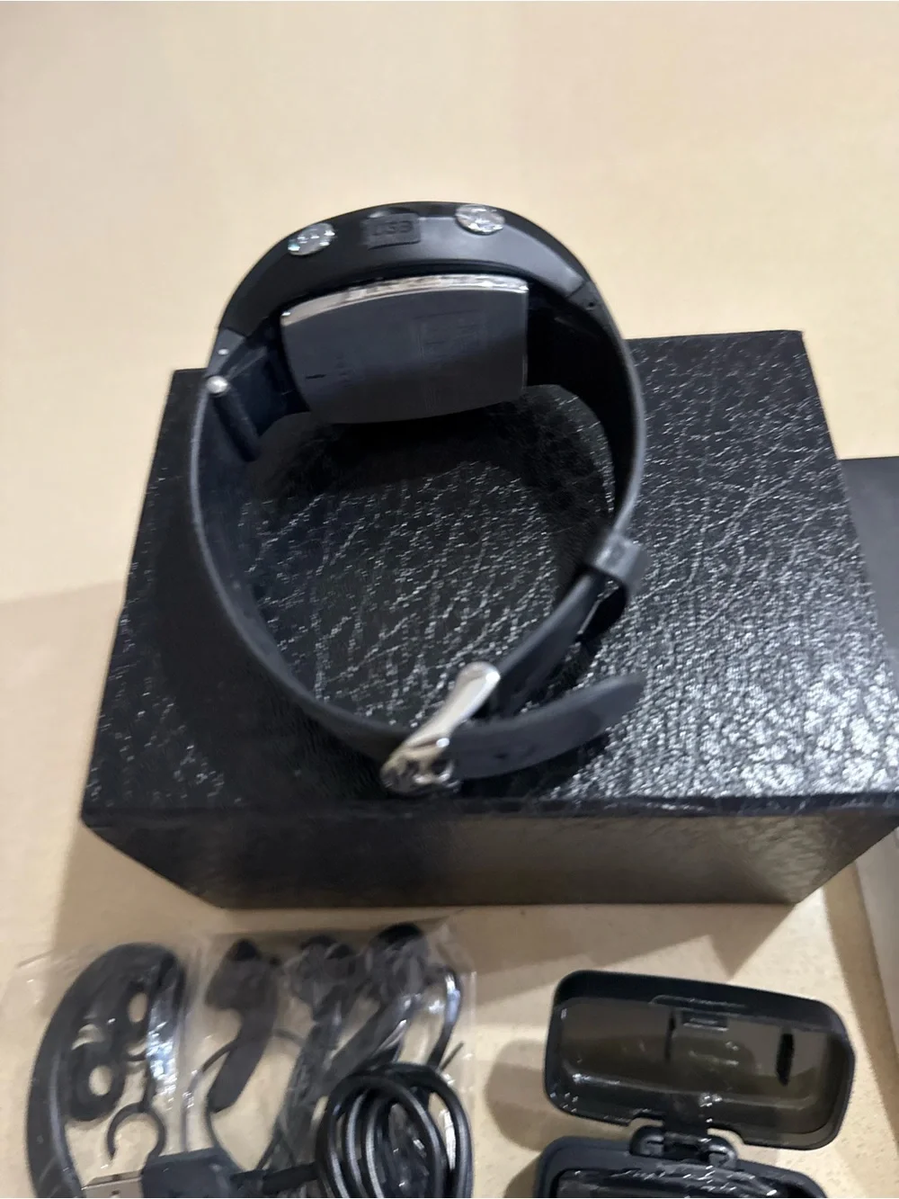 Black Sports Smartwatch - Black